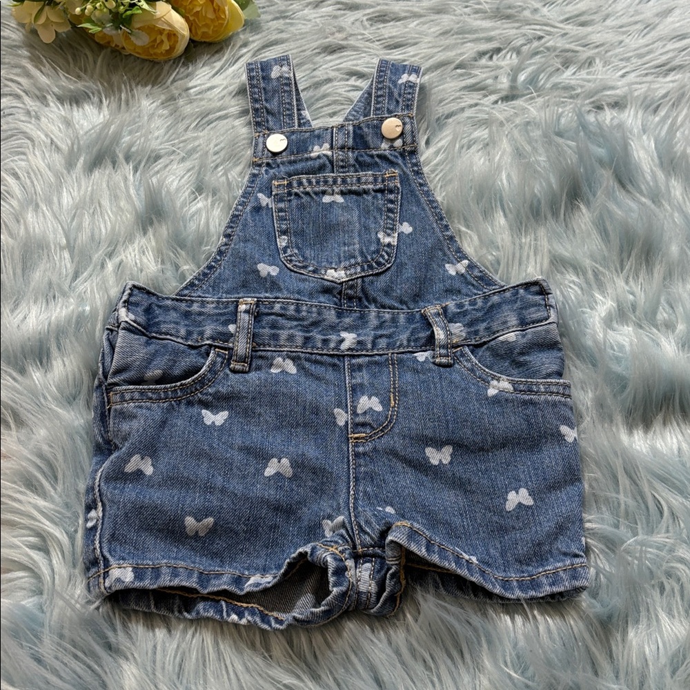 The Children’s Place Denim Heart Short Overalls Sz 6-9months